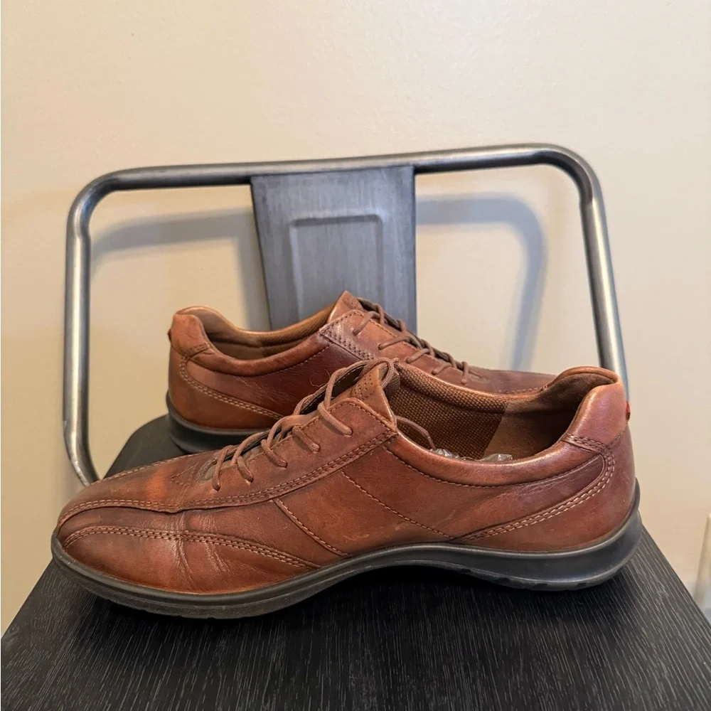 ECCO Women’s Brown Leather Leather Lace-Up Comfort Shoes – Size 39 / 8–8.5